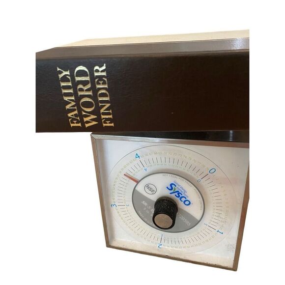 Family Word Finder Readers Digest Hardcover Book Novel - Picture 12 of 12